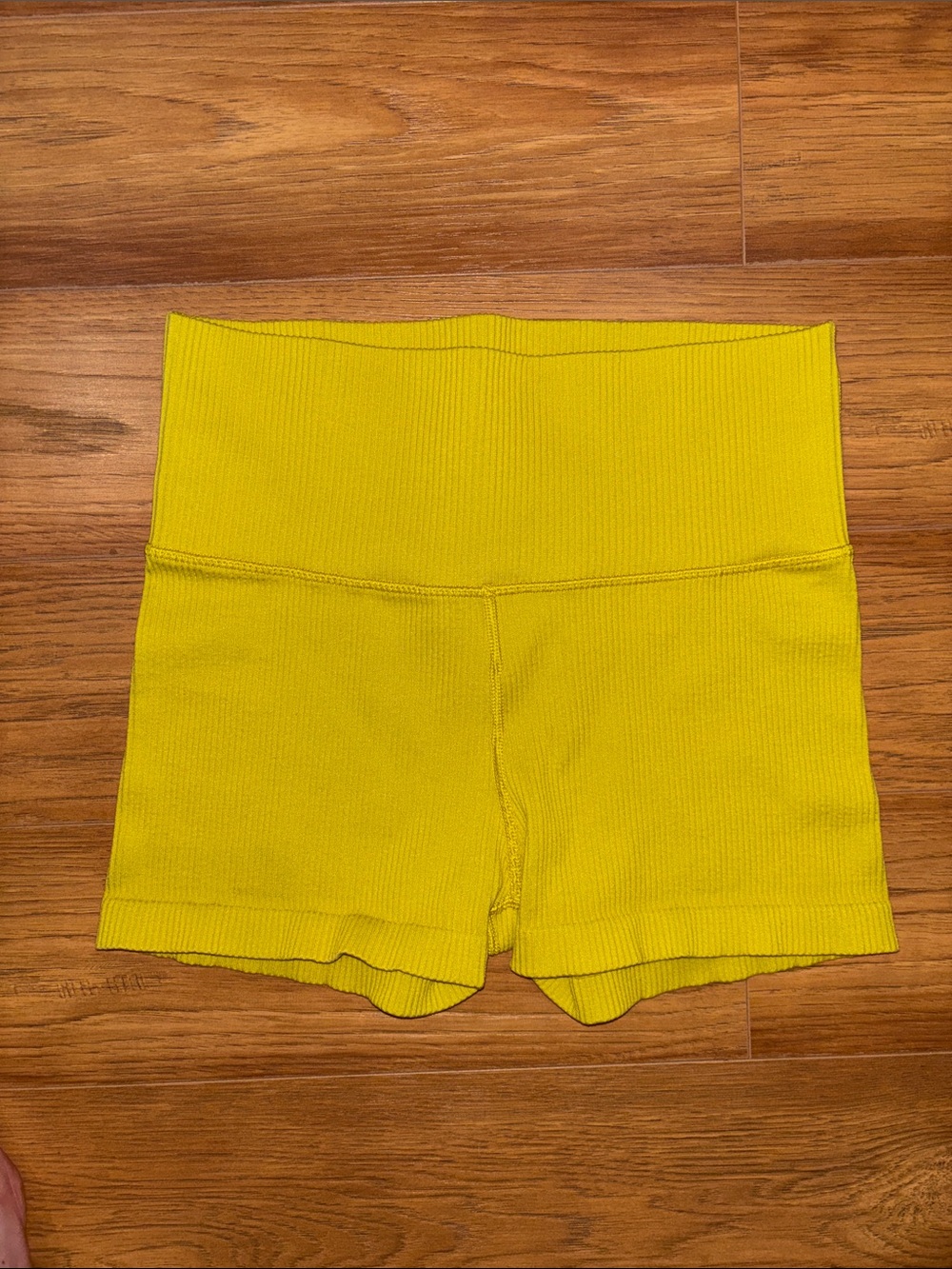 Aerie Offline Ribbed Seamless Yellow/Green Shorts Small